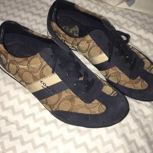 Size 7 women’s coach shoes